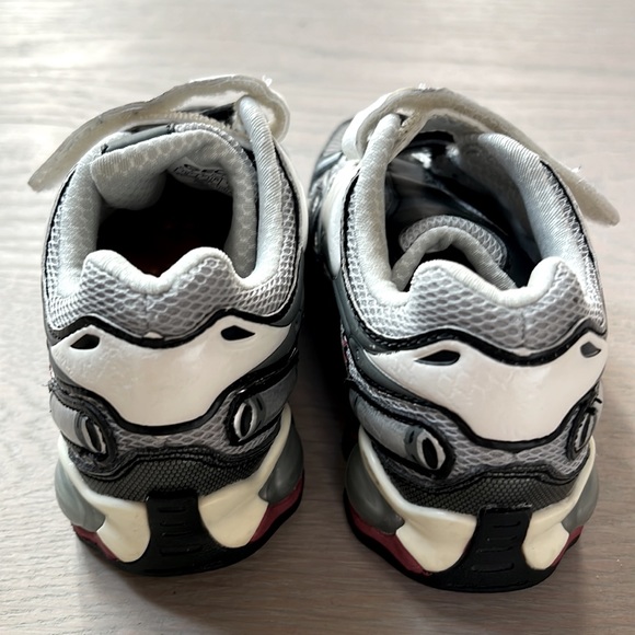 Geox Kids Jr White and Grey Fighter 2 Sneakers Shoes - Picture 6 of 7